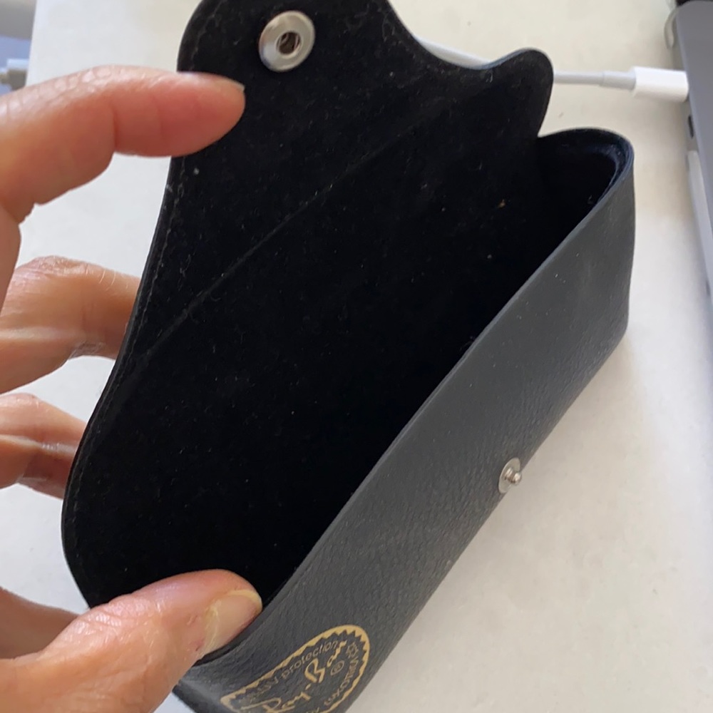 Ray-Ban case only - Picture 3 of 3